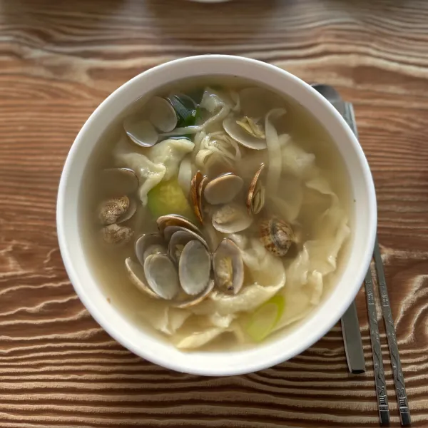 해안칼국수 — 바지락 칼국수